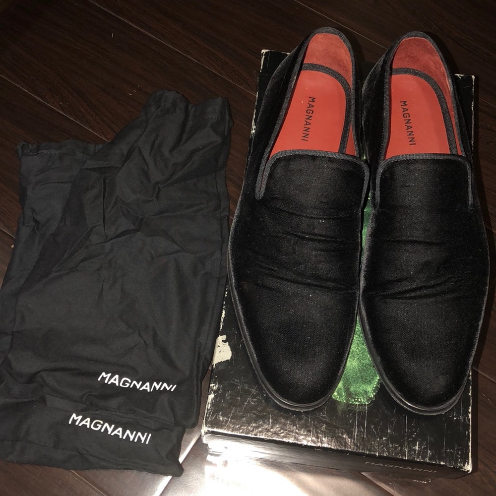Magnanni Dorio style black size 9